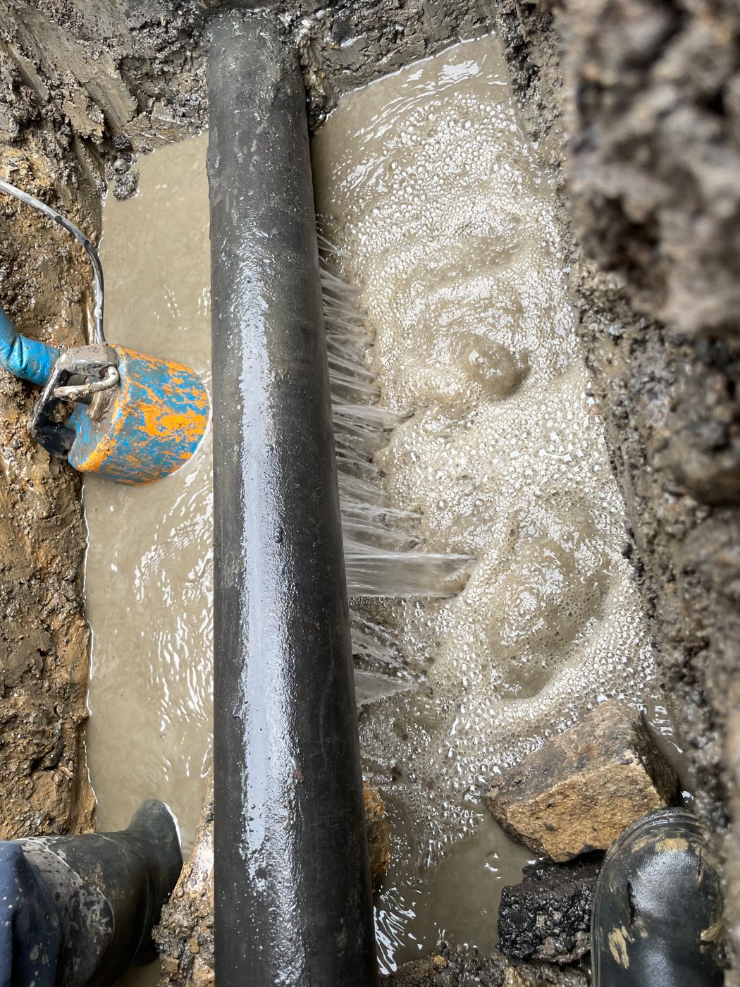 Leak repair on water main